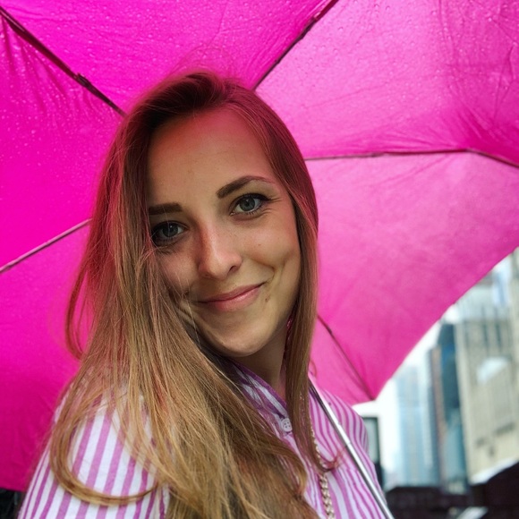 Meet your Posher, Michaela - Picture 1 of 1